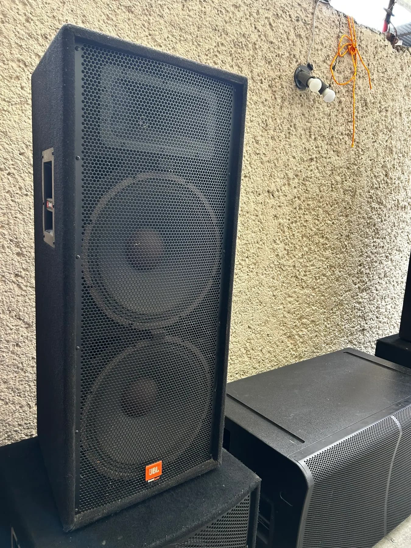 JBL SoundFactor en montaje - JBL