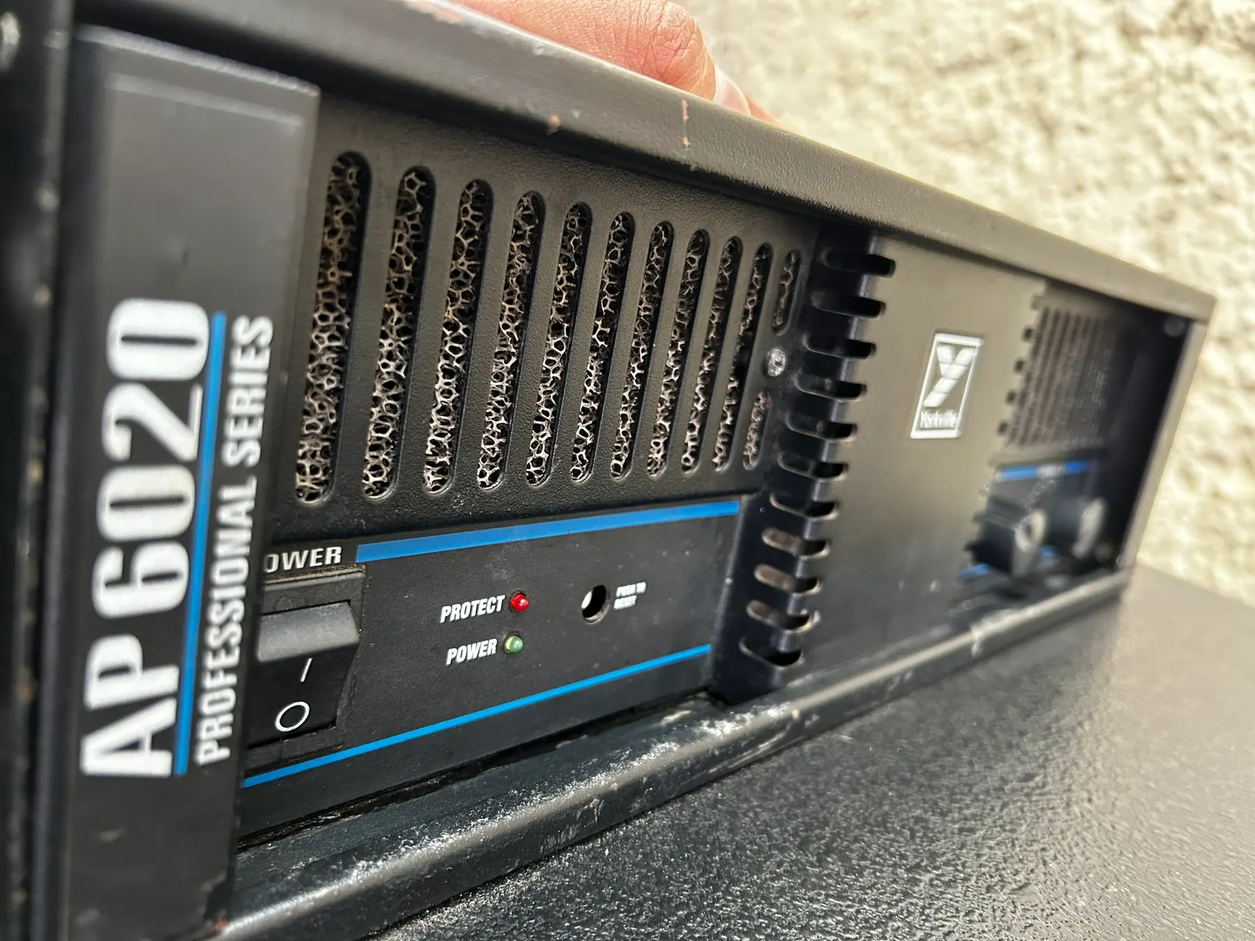 Amplificador Yorkville AP6020 - Yorkville
