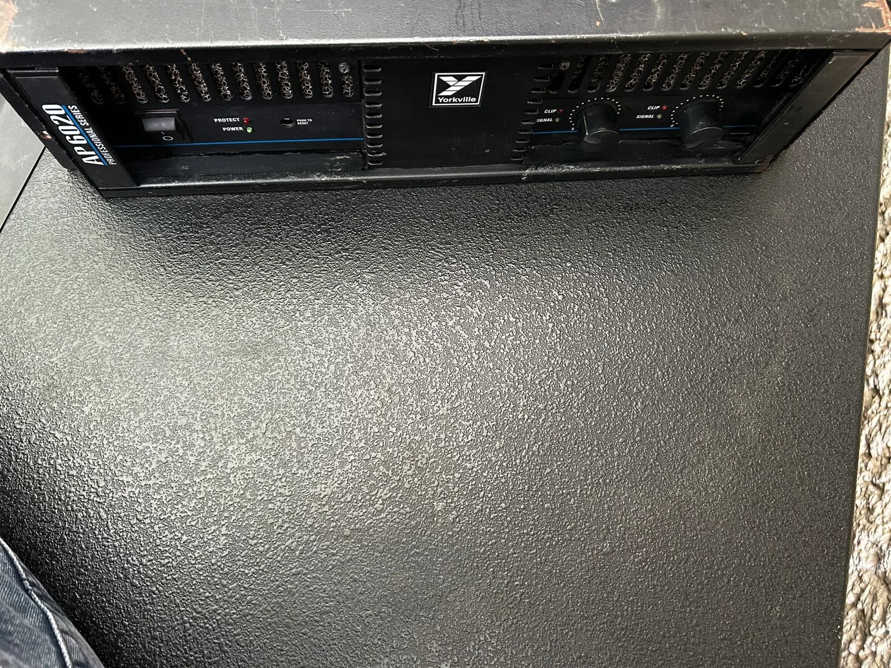 Rack Yorkville AP6020 - Yorkville