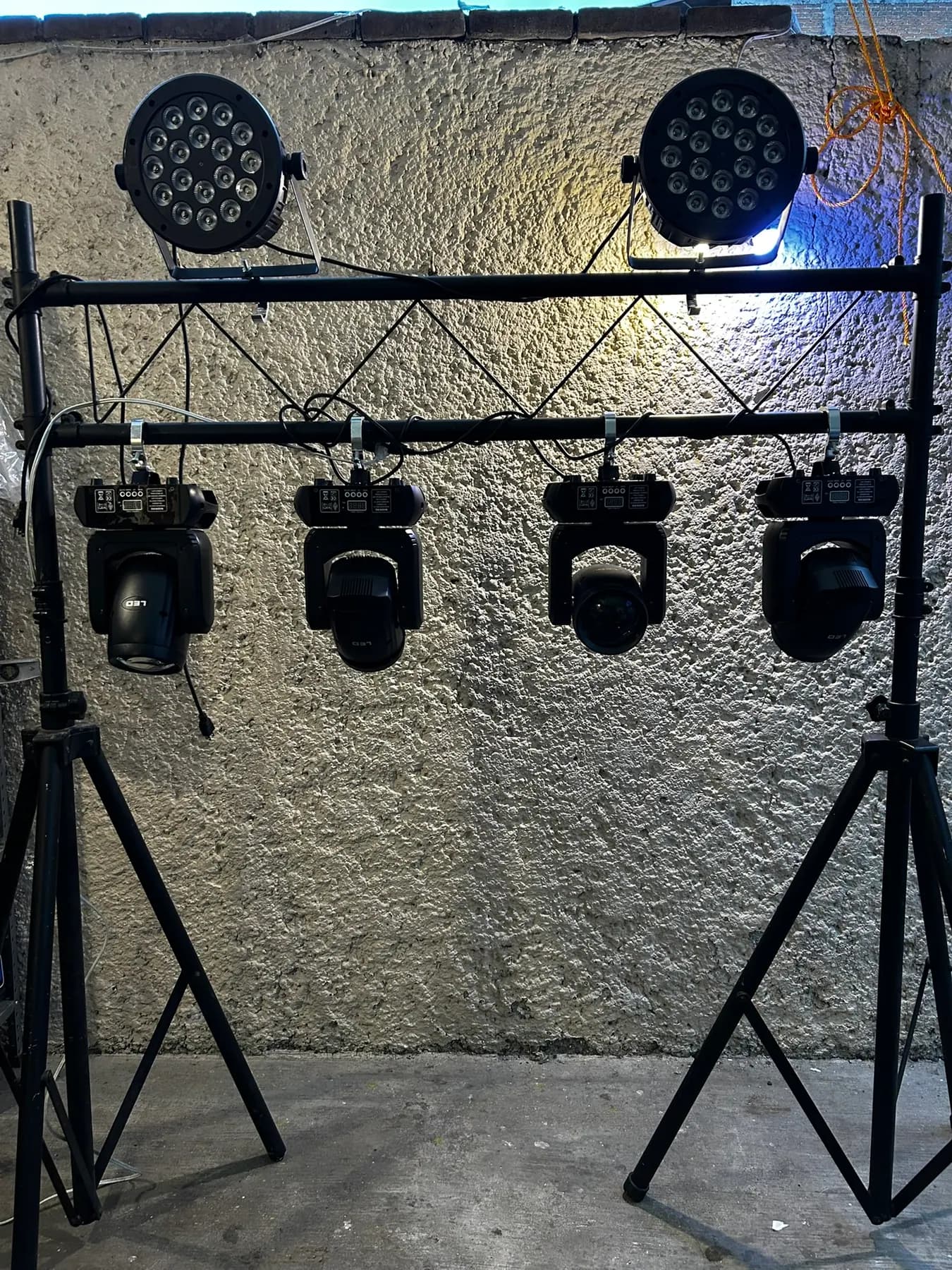 Wash y robótica escénica - LED / Moving heads