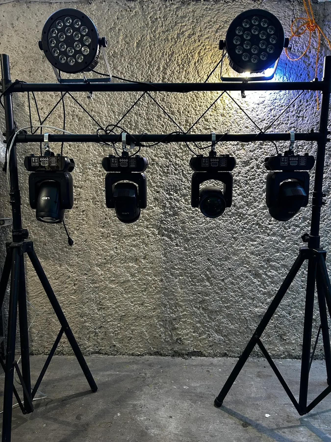 Rig de iluminación inteligente - LED / Moving heads