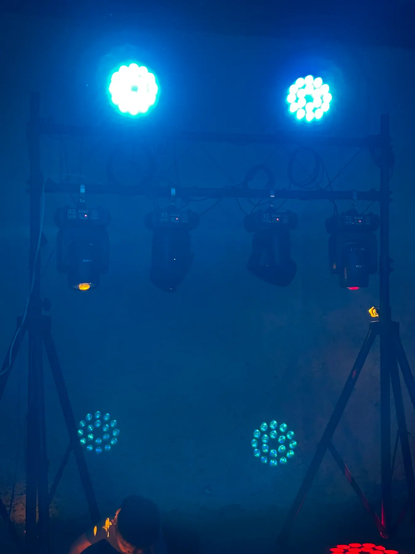 Pista con wash y efectos - LED / Moving heads