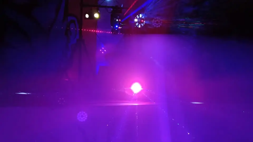 Poster de video: Efectos y ambiente de fiesta