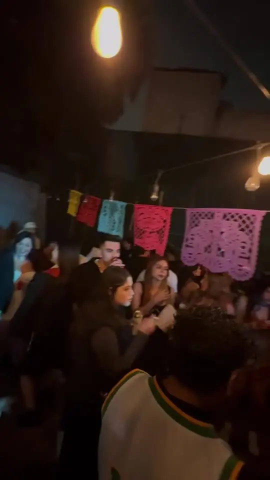 Poster de video: Iluminación en movimiento